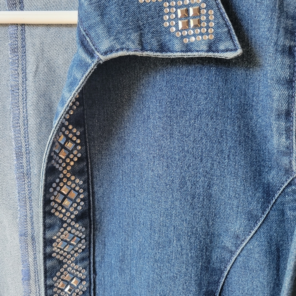 Distinct medium denim jacket - Picture 4 of 8
